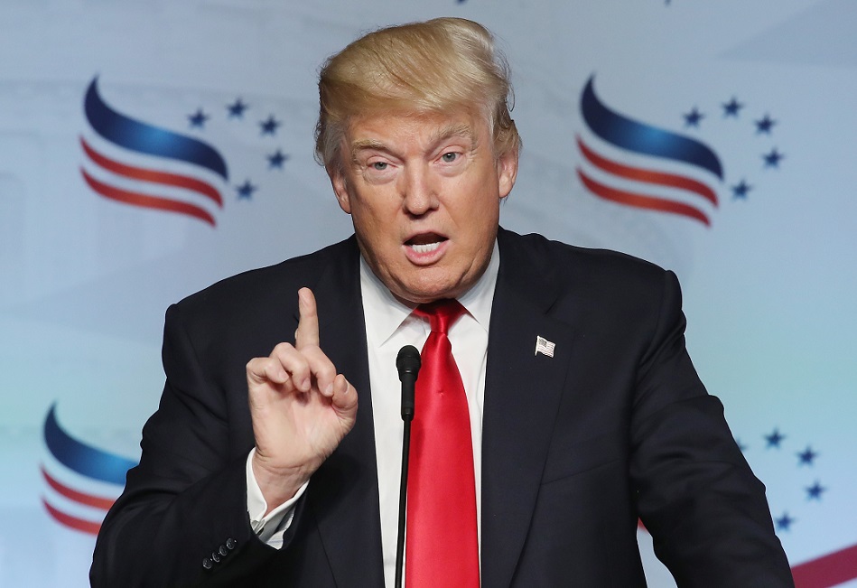 Amarka Trump oo dhibaato horseeday.jpg